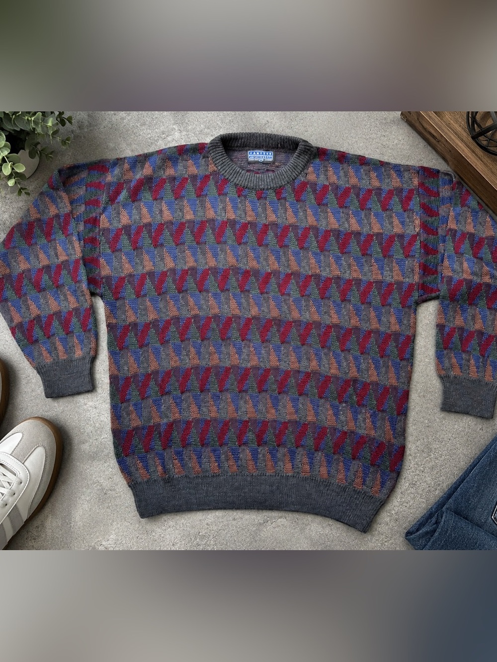 VTG Jantzen Gray Crewneck Sweater with Burgundy and Blue Geometric Pattern Y2K